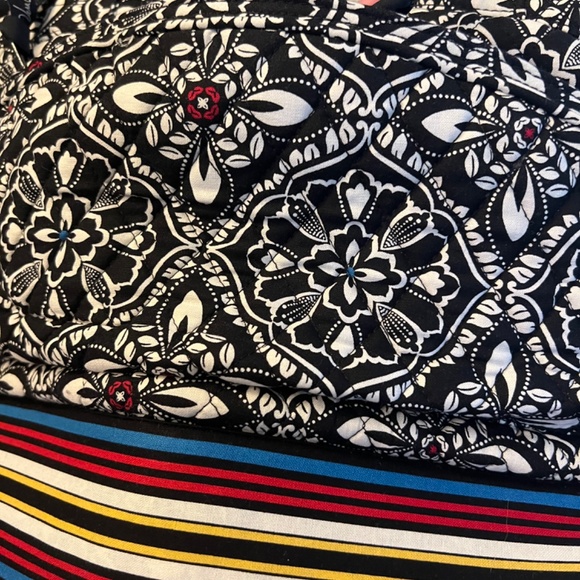 Vera Bradley Barcelona Metropolitan Tote NWT! - Picture 5 of 6